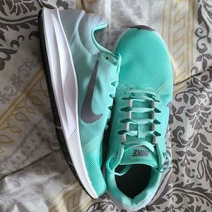 Nike Downshifter 8 sneakers